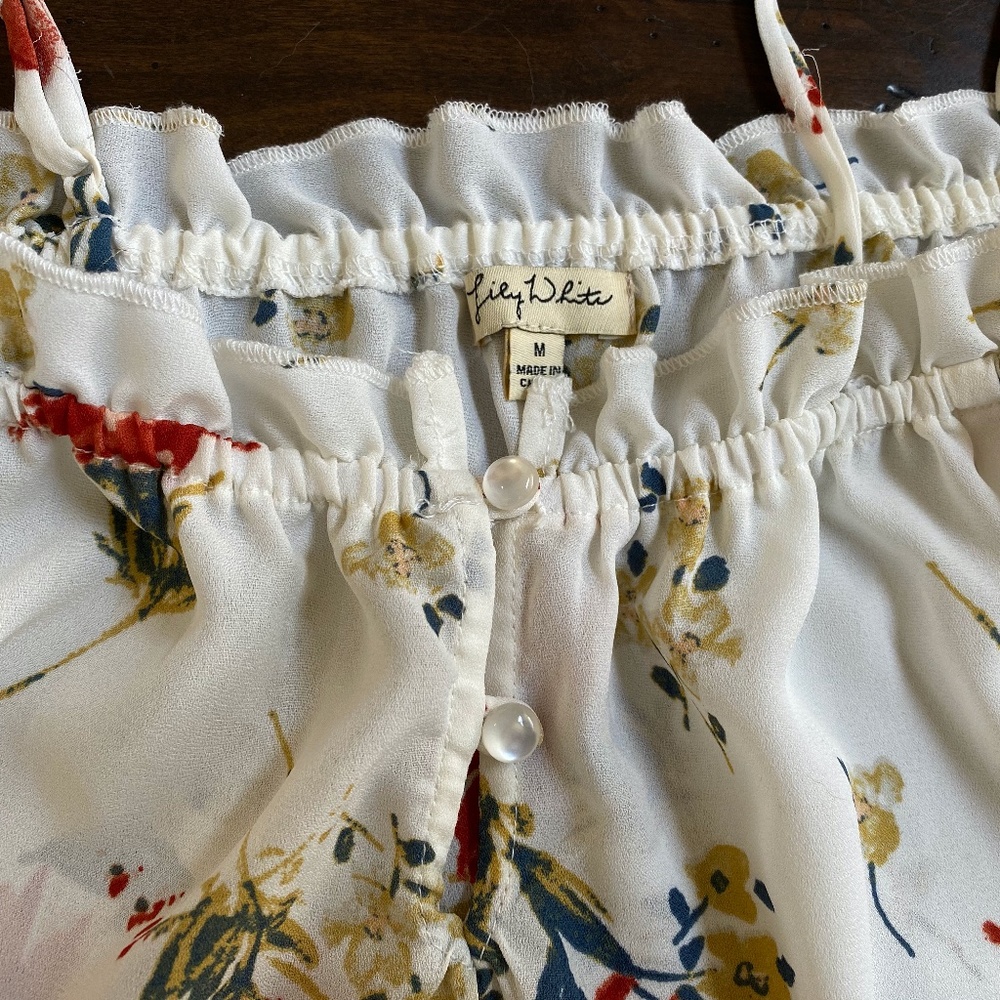 Lily White Boho crop Top - Picture 3 of 3